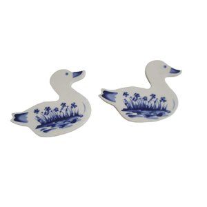 VINTAGE Russ Berrie Delft Style Blue on White Ceramic Folk Art Duck Magnets (2)